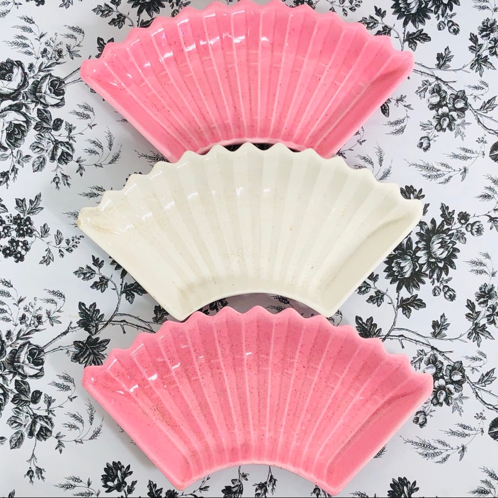 SERVING DISH SET OF 3  COLORS PINK AND WHITE - Picture 2 of 5